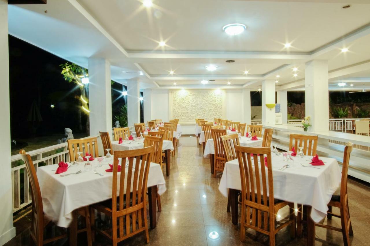 Puri Saron Senggigi Hotel Exterior foto